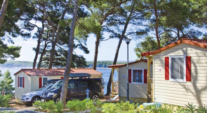 Mobilne hiške kamp padova otok rab
